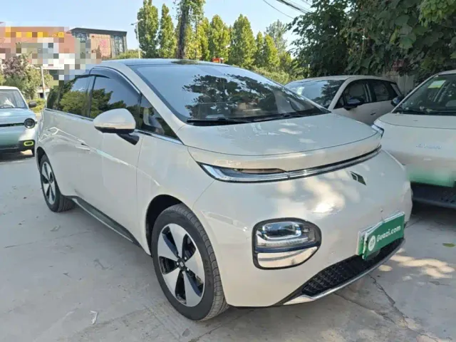 Baojun Cloud — Фото автомобиля 3