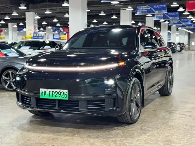 Li Auto L7 — Фото автомобиля 3