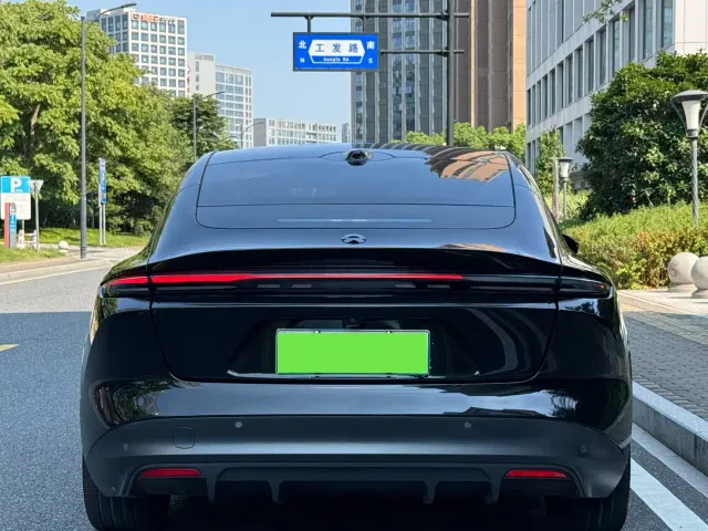 Nio ET5 — Фото автомобиля 12