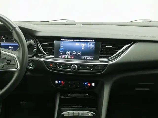 Buick Regal — Фото автомобиля 12