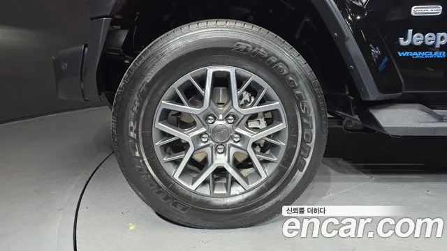 Jeep Wrangler JL — Фото автомобиля 5