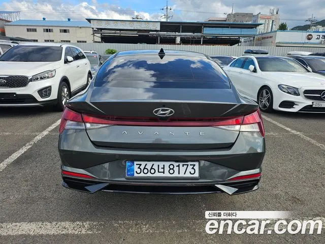 Hyundai Avante CN7 — Фото автомобиля 2