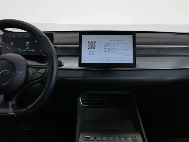 BYD Seal 05 DM-i — Фото автомобиля 12