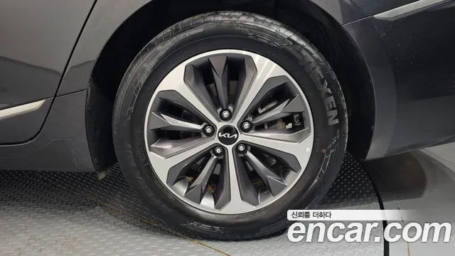 Kia K8 Hybrid — Фото автомобиля 6