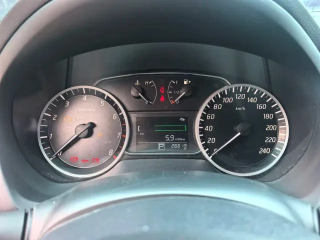 Nissan Sylphy — Фото автомобиля 6