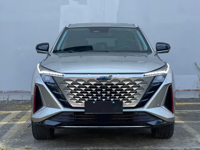 Changan Z6 — Фото автомобиля 2