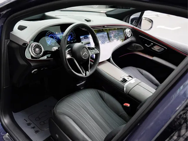 Mercedes-Benz EQS SUV — Фото автомобиля 10