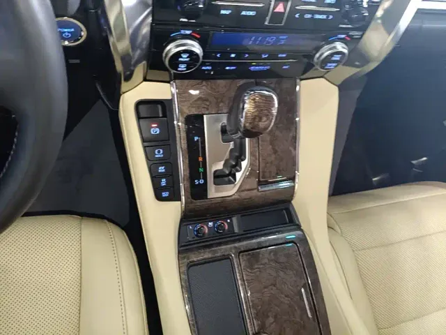 Toyota Alphard — Фото автомобиля 13