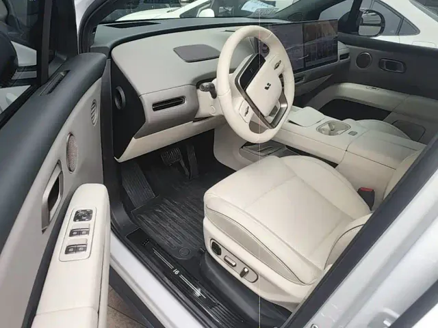 Li Auto i6 — Фото автомобиля 15