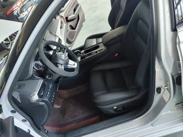 Nissan Teana — Фото автомобиля 14