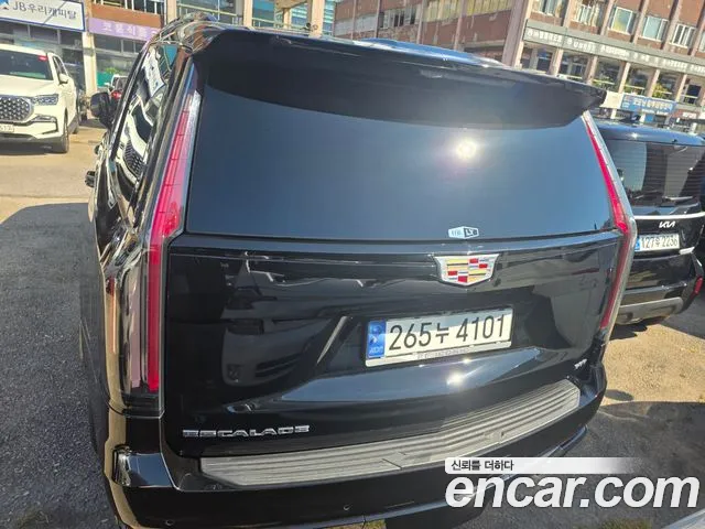 Cadillac Escalade Generation 5 — Фото автомобиля 4