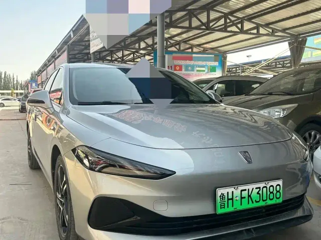 Roewe D7 — Фото автомобиля 2