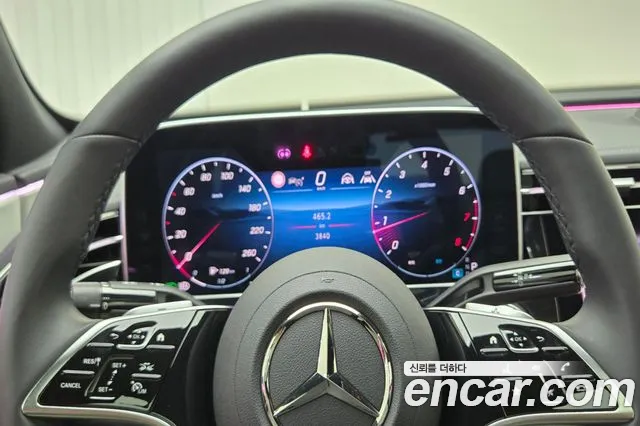 Mercedes-Benz E-Class — Фото автомобиля 8