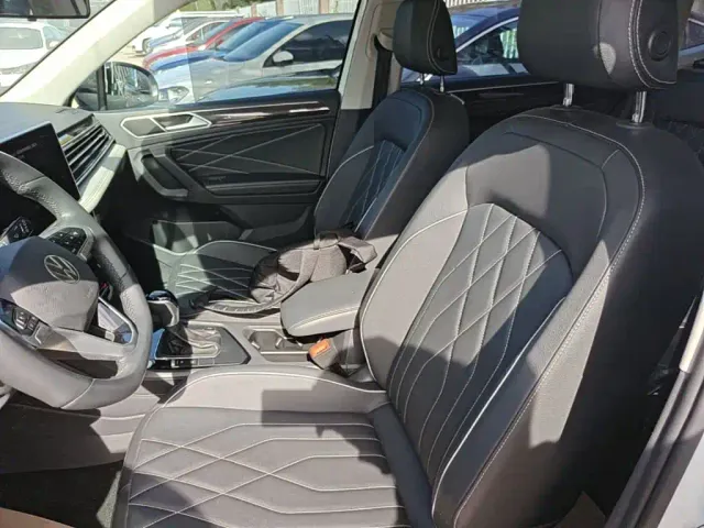 Volkswagen Tiguan L — Фото автомобиля 14