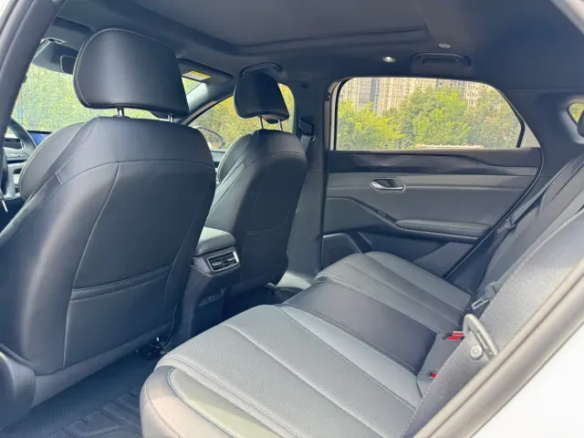 BYD Qin L — Фото автомобиля 5