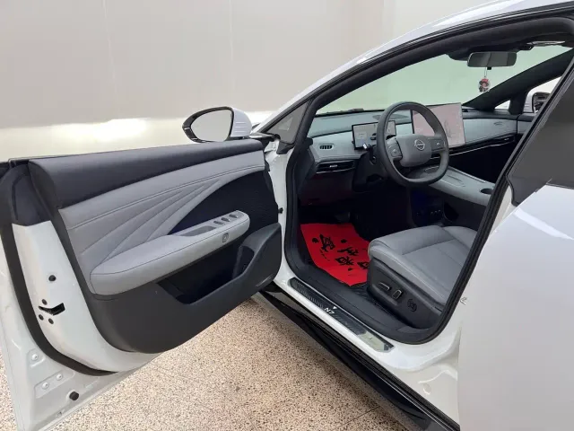 Nissan N7 — Фото автомобиля 11