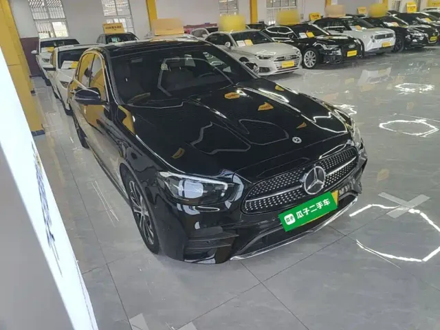 Mercedes-Benz E-Class — Фото автомобиля 3