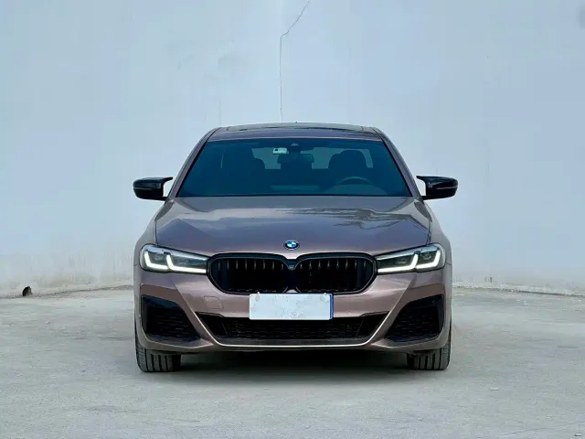 BMW 5 Series — Фото автомобиля 2