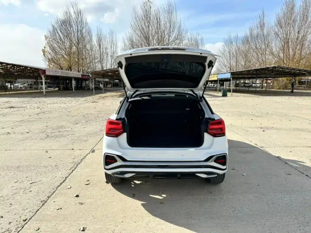 Audi Q2L — Фото автомобиля 19