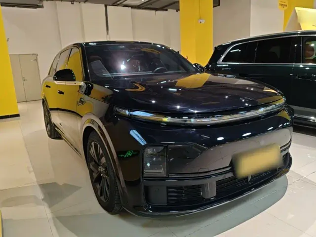 Li Auto L7 — Фото автомобиля 3