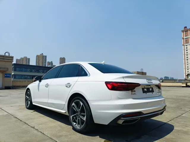 Audi A4L — Фото автомобиля 7