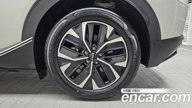 Kia EV6 — Фото автомобиля 16