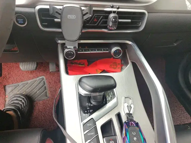 Geely Binyue — Фото автомобиля 9