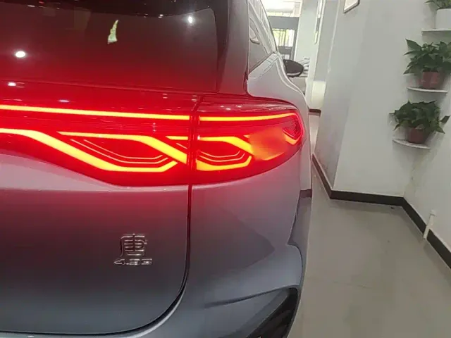 BYD Tang — Фото автомобиля 7