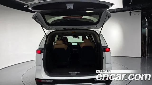 Kia Canival Carnival 4 поколение Дизель 9 мест Prestige — Фото автомобиля 20
