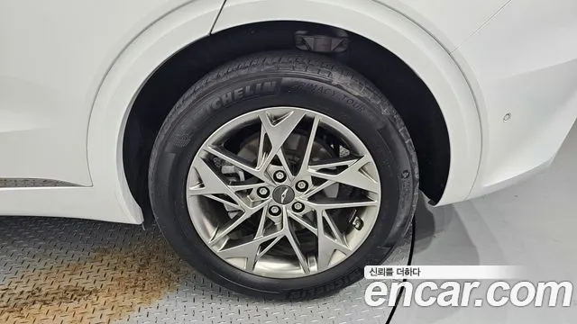Genesis GV70 2.5T Бензин 2WD — Фото автомобиля 18