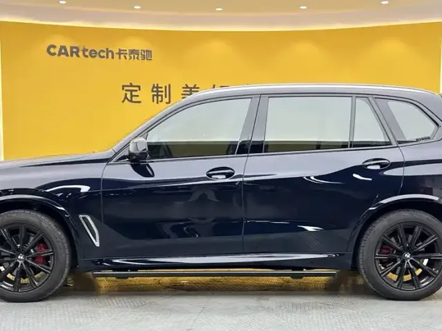 BMW BMW X5 2022 Facelift xDrive 30Li Premium M Sport Package — Фото автомобиля 4