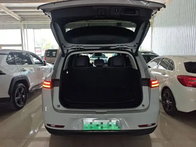 Leapmotor Leapmotor C10 2024 210 Smart Edition — Фото автомобиля 18