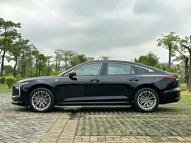 Bestune B70 — Фото автомобиля 3