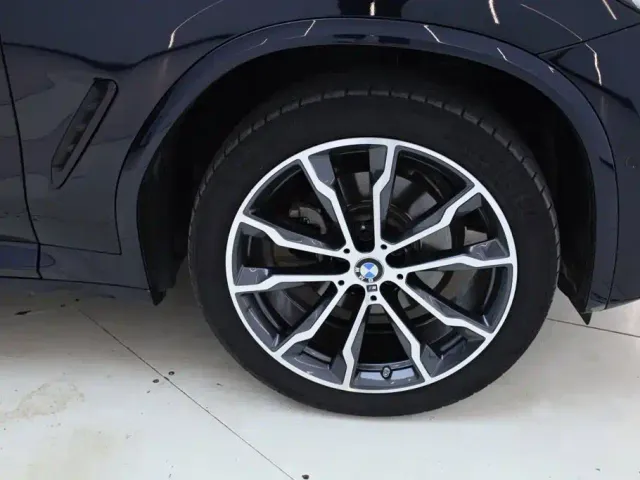BMW X3 — Фото автомобиля 12
