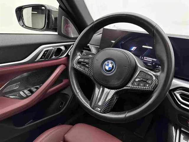 BMW i4 — Фото автомобиля 10