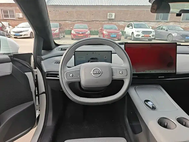 Nissan N7 — Фото автомобиля 10