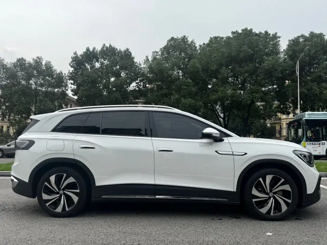 Volkswagen ID.6 Crozz — Фото автомобиля 4