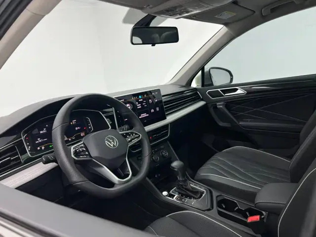 Volkswagen Tiguan L — Фото автомобиля 15