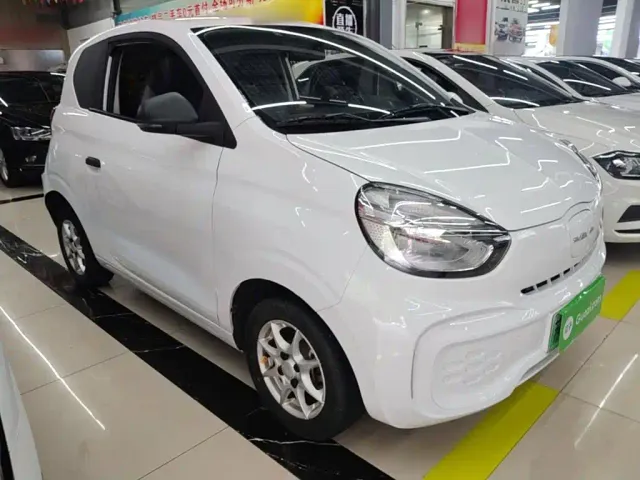 Roewe Clever — Фото автомобиля 3