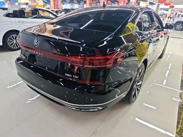 Volkswagen Passat — Фото автомобиля 6