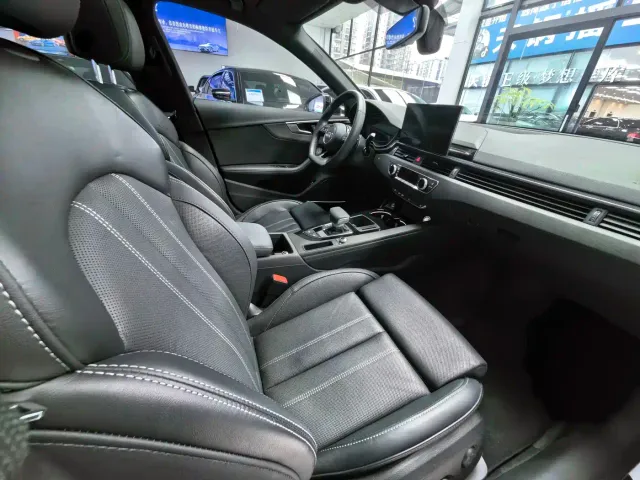 Audi A4L — Фото автомобиля 20