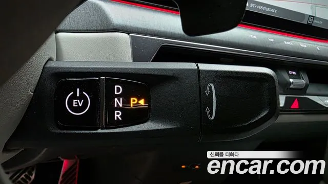 Kia EV9 — Фото автомобиля 12