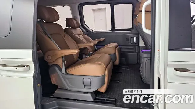 Hyundai Staria Staria 4WD Lounge 7 мест — Фото автомобиля 12