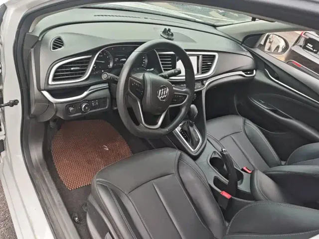 Buick Excelle — Фото автомобиля 9