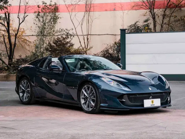 Ferrari 812 — Фото автомобиля 3