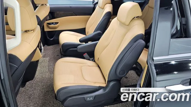 Kia Carnival Generation 4 — Фото автомобиля 18