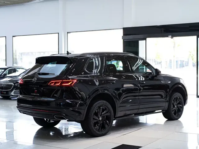 Volkswagen Touareg — Фото автомобиля 15