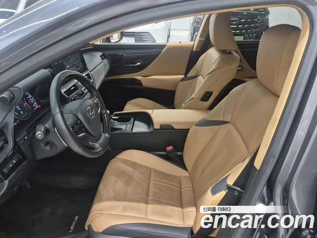 Lexus ES 7th Gen — Фото автомобиля 10