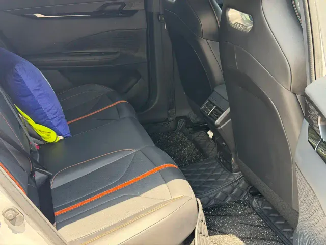 Changan Changan UNI-V 2024 1.5T Deluxe — Фото автомобиля 16