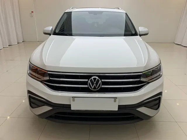 Volkswagen Tiguan L — Фото автомобиля 2